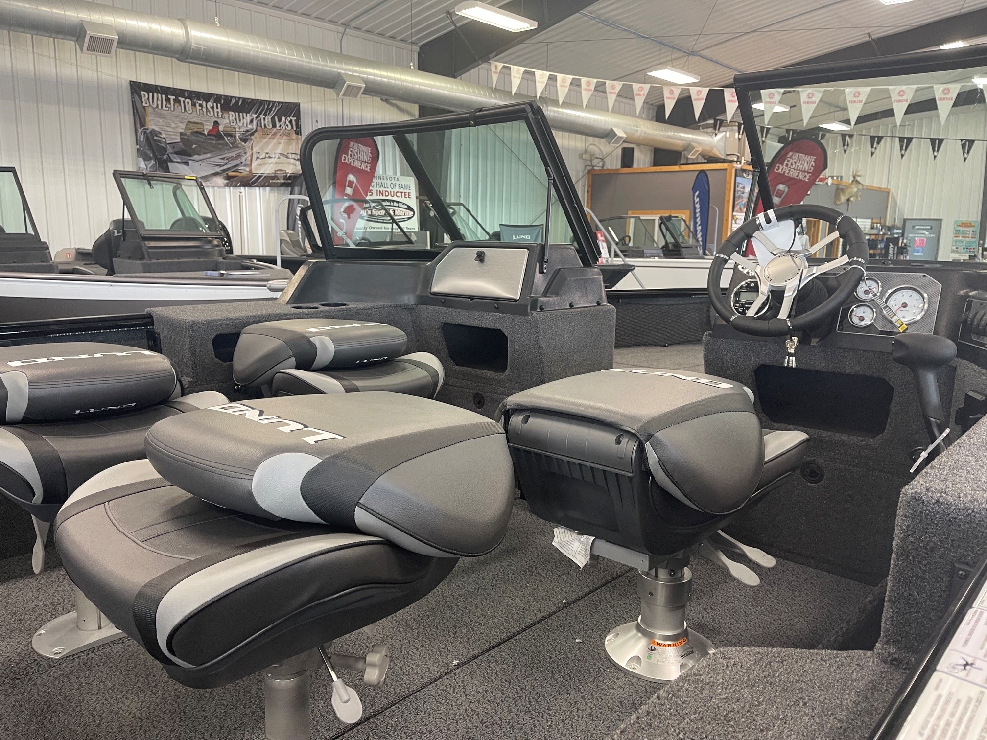 2027 LUND 1875 IMPACT XS BOAT