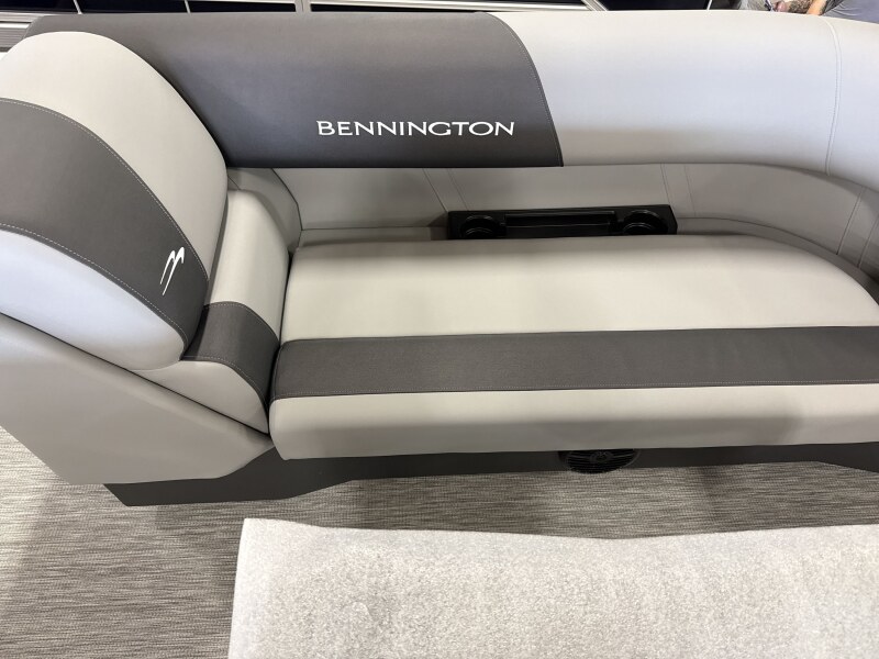 2027 BENNINGTON 22S1SB PONTOON